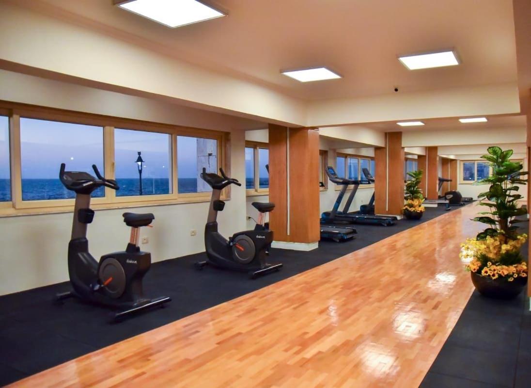 Fleet Club Mahrousa อเล็กซานเดรีย ภายนอก รูปภาพ The gym at the hotel
