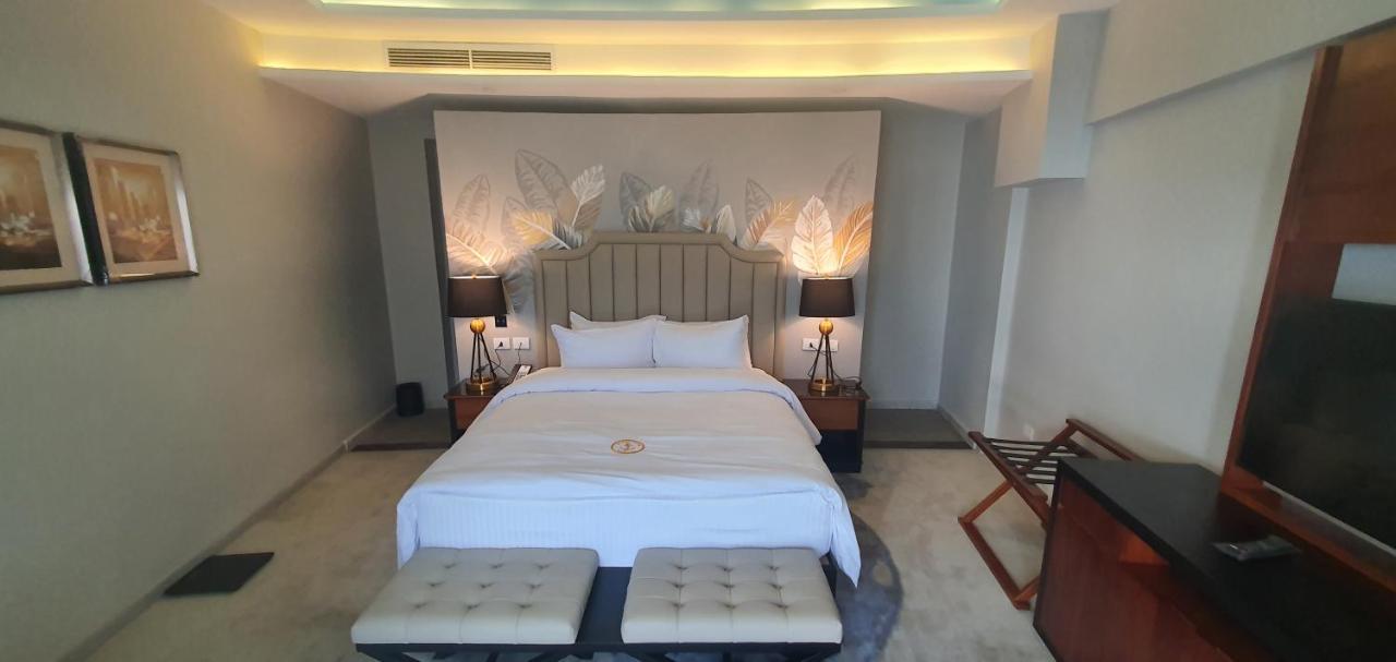 Fleet Club Mahrousa อเล็กซานเดรีย ภายนอก รูปภาพ A bedroom at the hotel
