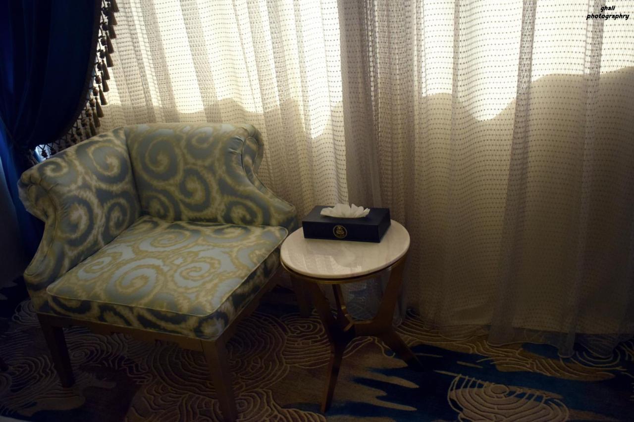 Fleet Club Mahrousa อเล็กซานเดรีย ภายนอก รูปภาพ A tissue box on a table